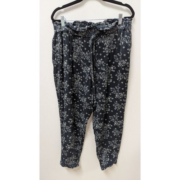SO Navy/White Floral Casual Pants - Picture 1 of 2